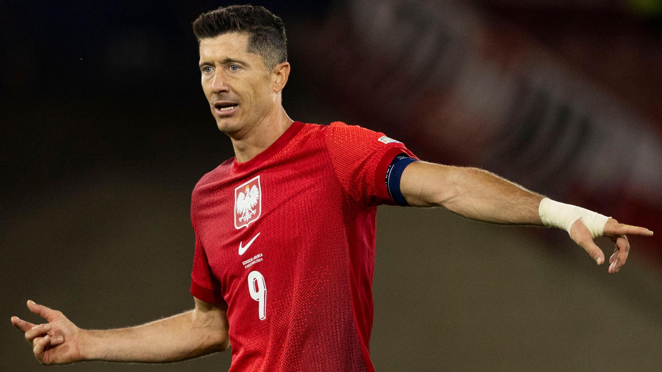 Tìm Hiểu Sự Nghiệp Ấn Tượng Của Robert Lewandowski: Ngôi Sao Sáng Của Bóng Đá Ba Lan