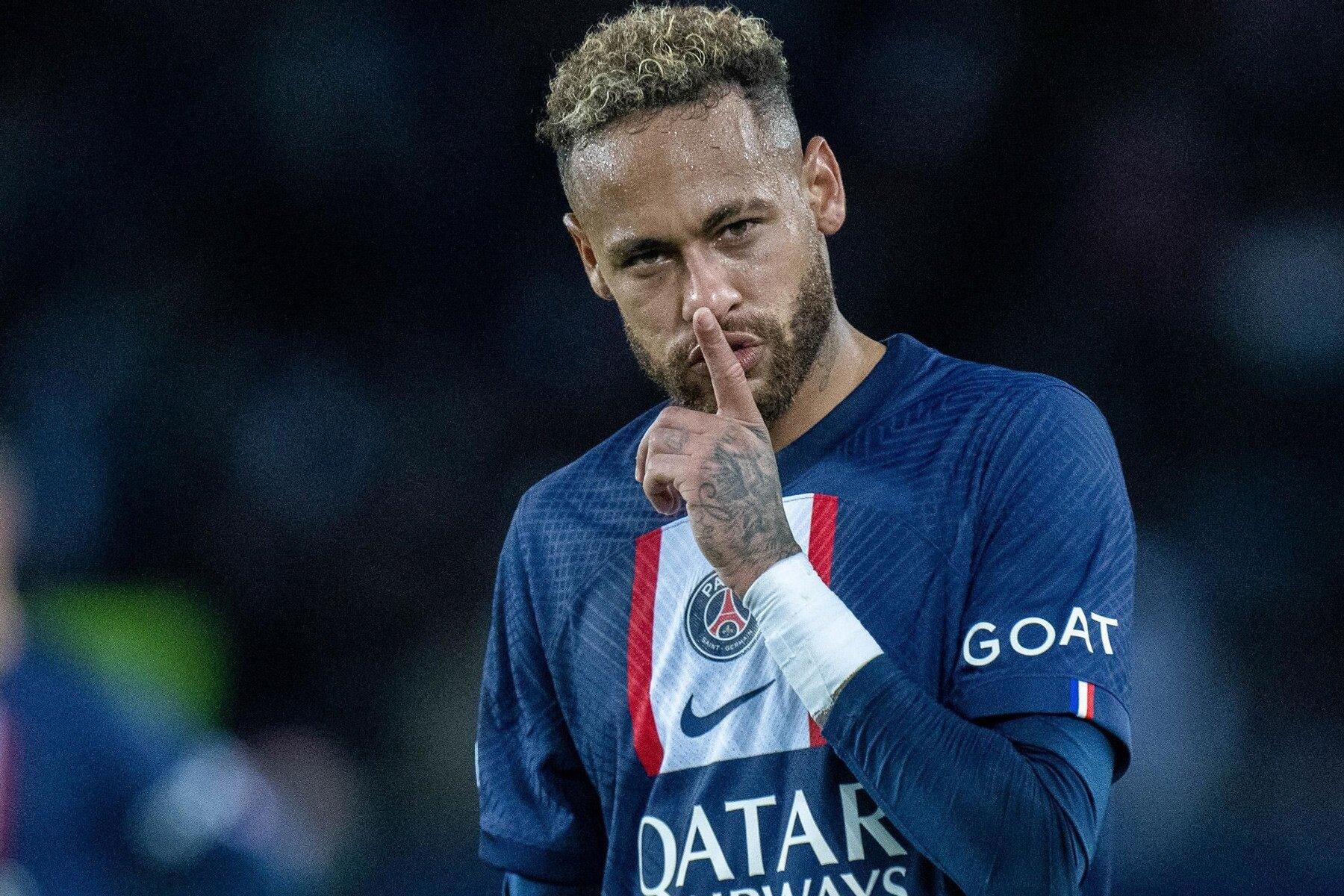 Neymar: Từ Ngôi Sao Sân Cỏ đến Biểu Tượng Quyền Lực Tại Brazil